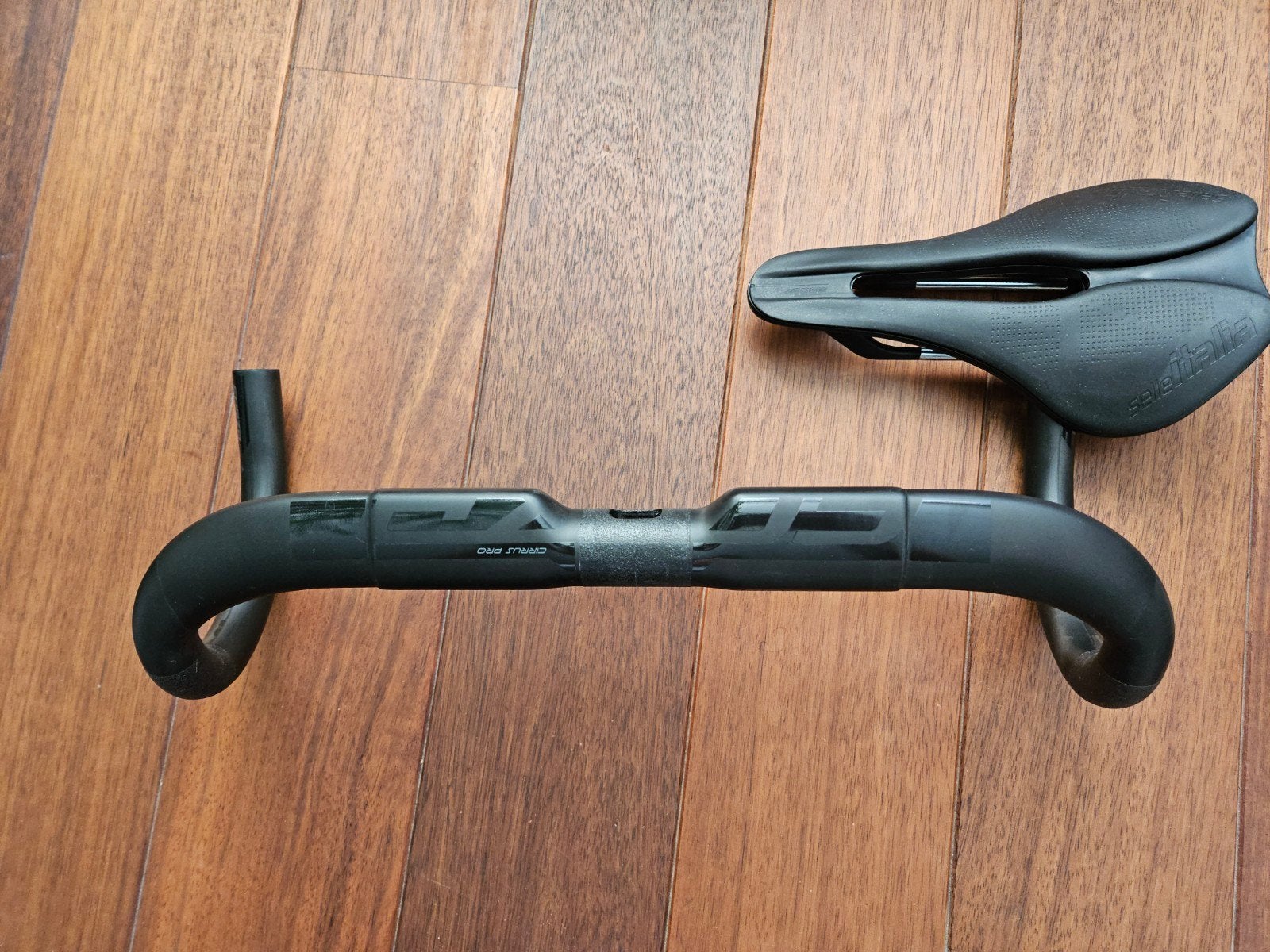 Carbon aero stuur en selle italia x zadel, Ophalen of Verzenden, Nieuw, Stuur, Carbon