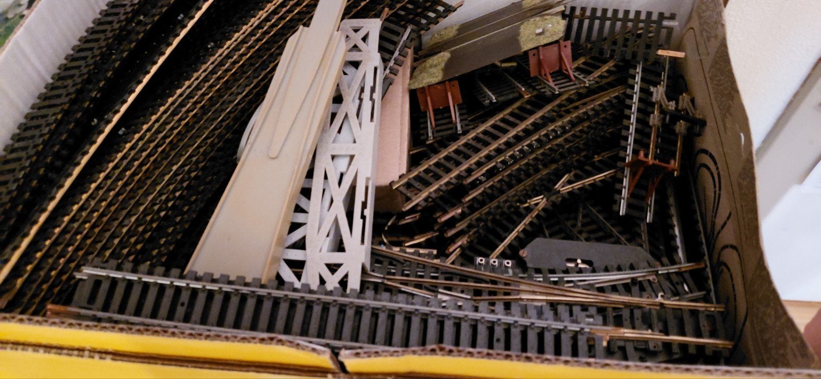 Veel rails, wissels etc. Fleischmann, Roco, Lima, Gelijkstroom, Fleischmann, Rails, Ophalen of Verzenden