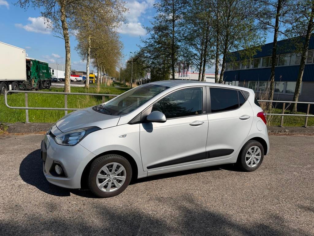 Hyundai I10 1.0i i-Motion Go! 2017!Navi!Airco!Tel.voorbereid, Voorwielaandrijving, Gebruikt, 23 km/l, Origineel Nederlands