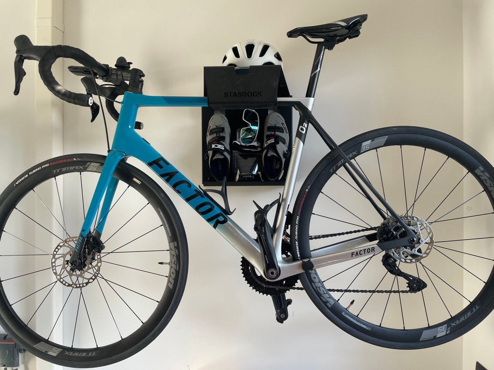 Factor O2 Racefiets 105 Disc, Fietsen en Brommers, Fietsen | Racefietsen, 28 inch, Carbon, Heren, Zo goed als nieuw