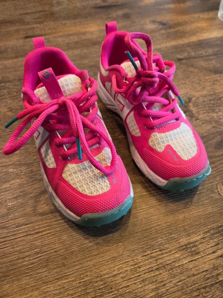 Hockeyschoenen maat 30, Sport en Fitness, Ophalen, Zo goed als nieuw, Schoenen