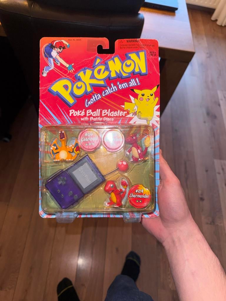 Vintage Pokémon Poké Ball Blaster Charizard Charmander 1995, Hobby en Vrije tijd, Verzamelkaartspellen | Pokémon, Ophalen of Verzenden