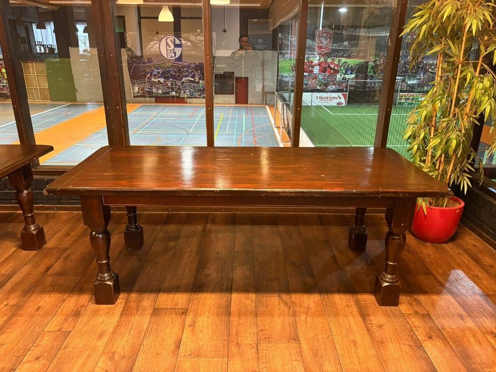 Tafel/stamtafel/café tafel met afgewerkte poten, Ophalen