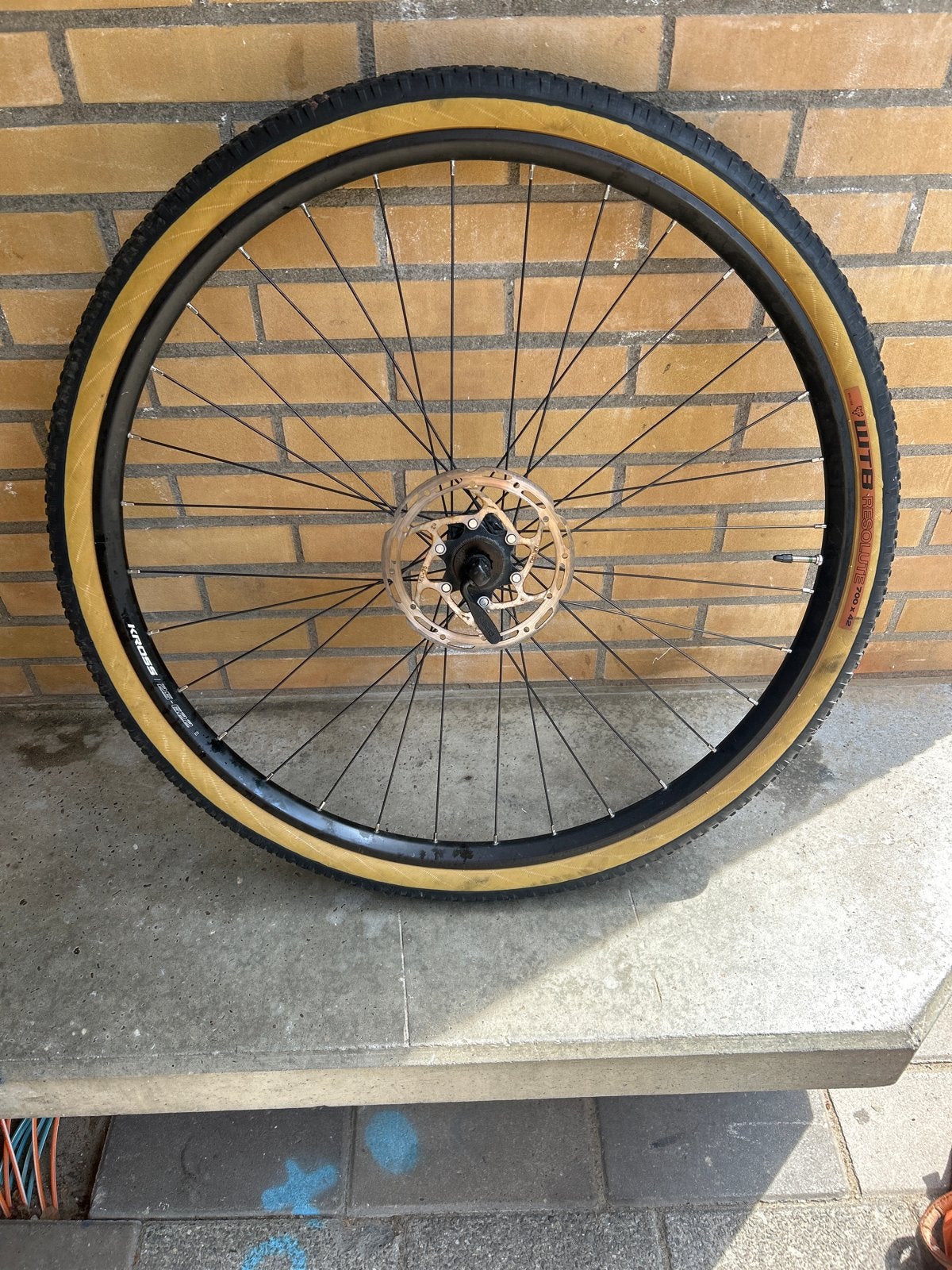 WTB Byway 700x40c Gravelband op Kroos wiel, Fietsen en Brommers, Fietsonderdelen, Wiel, Ophalen of Verzenden, Zo goed als nieuw