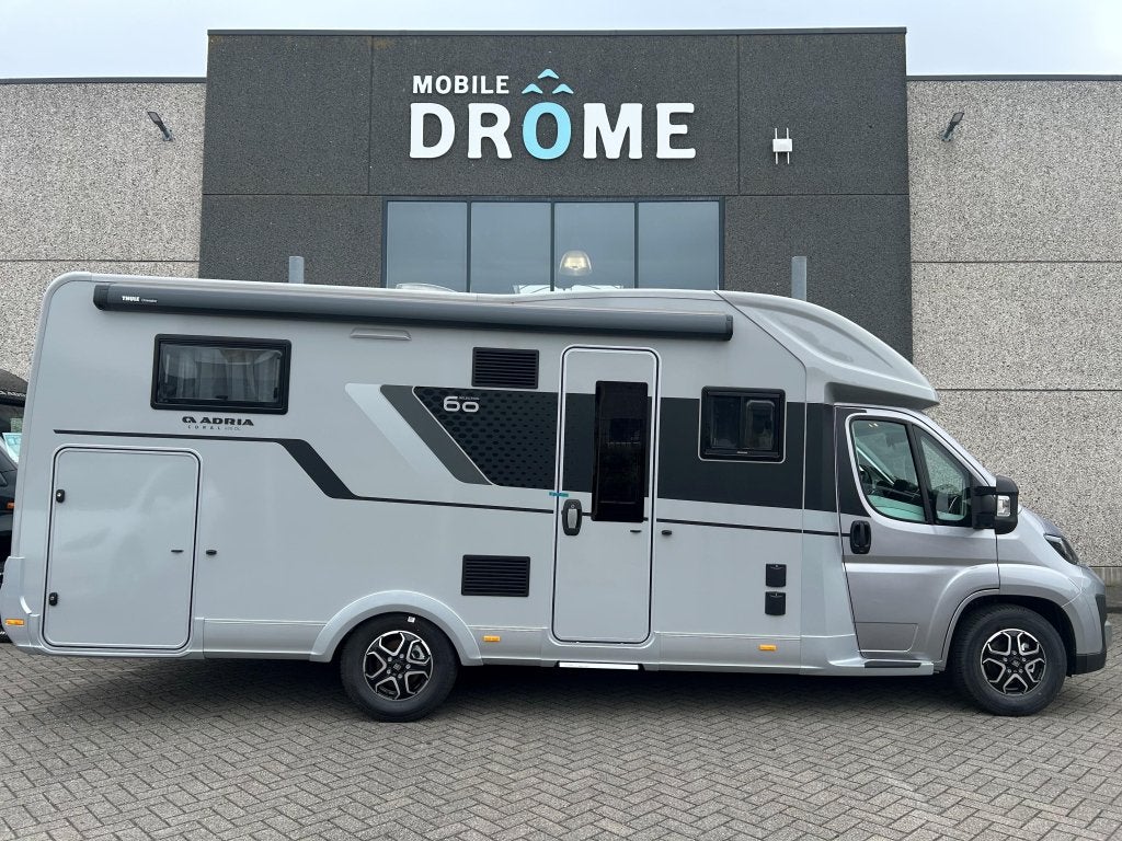 Adria Coral 670 DL 60 Years 180 PK + Automaat, Automaat, Ringverwarming, Fiat, Bedrijf