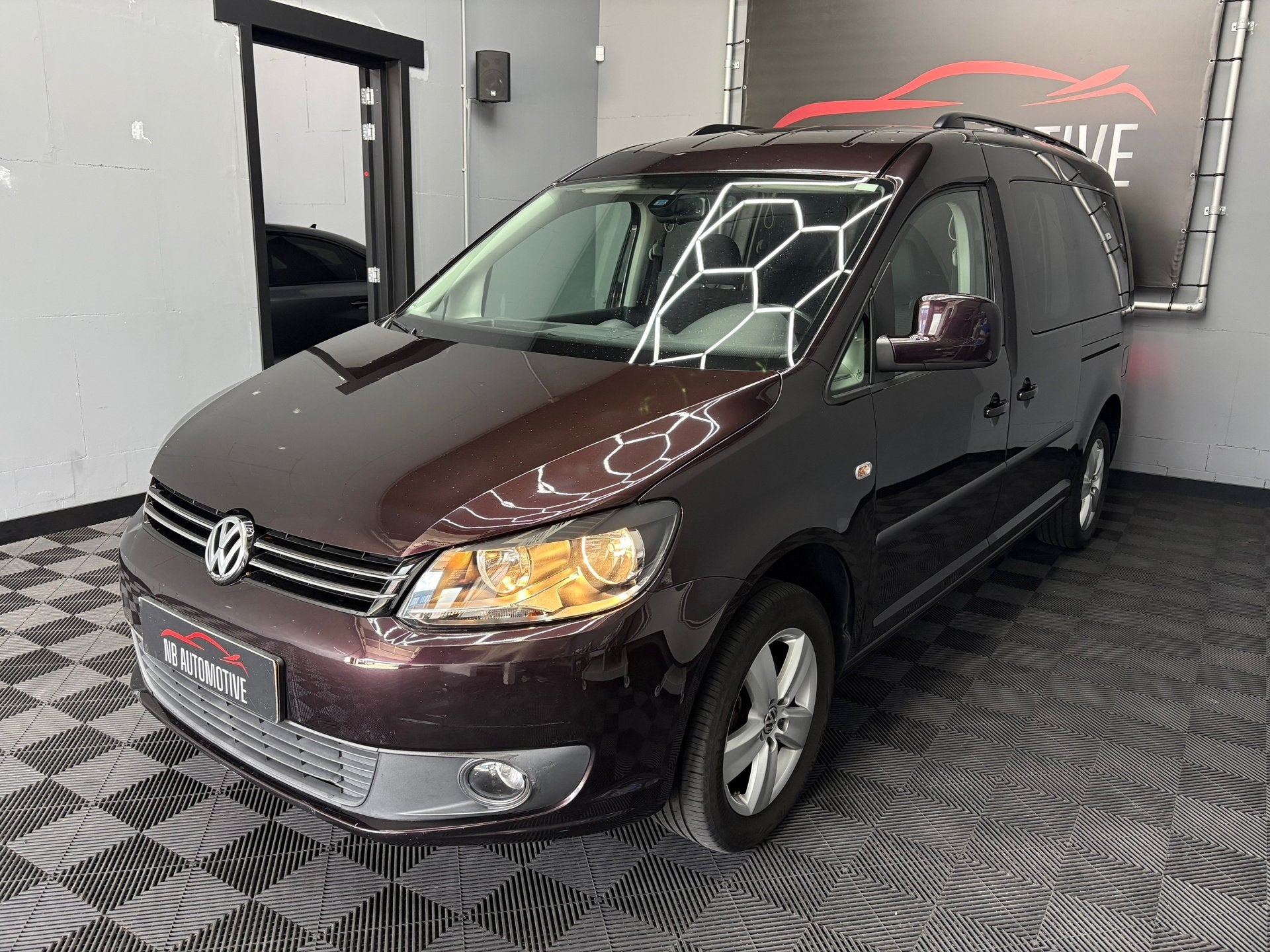 Volkswagen Caddy Maxi 1.2 TSI Comfortline Rolstoelauto, Auto's, Euro 5, Gebruikt, Zwart, 4 cilinders