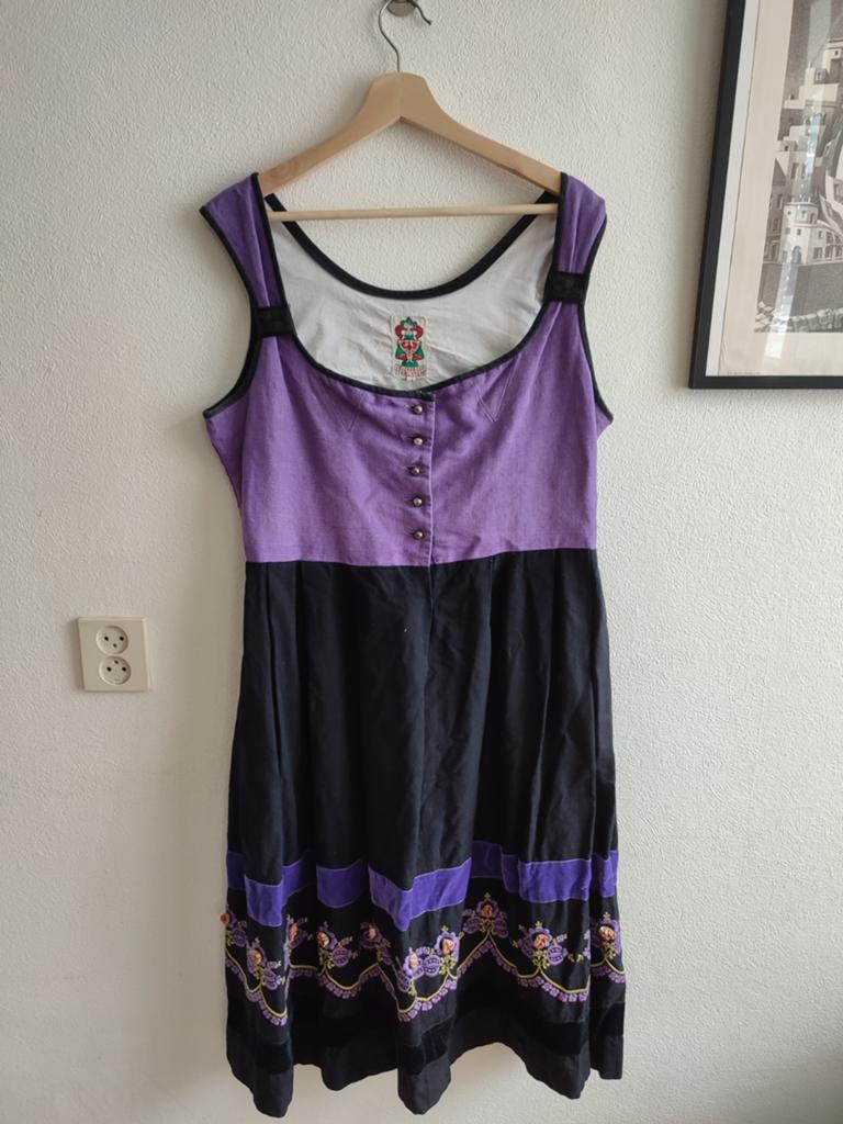 Dirndl Oktoberfest Oktoberfeest paars zwart XL Vintage 46, Ophalen of Verzenden, Gedragen, Maat 46/48 (XL) of groter, Overige thema's