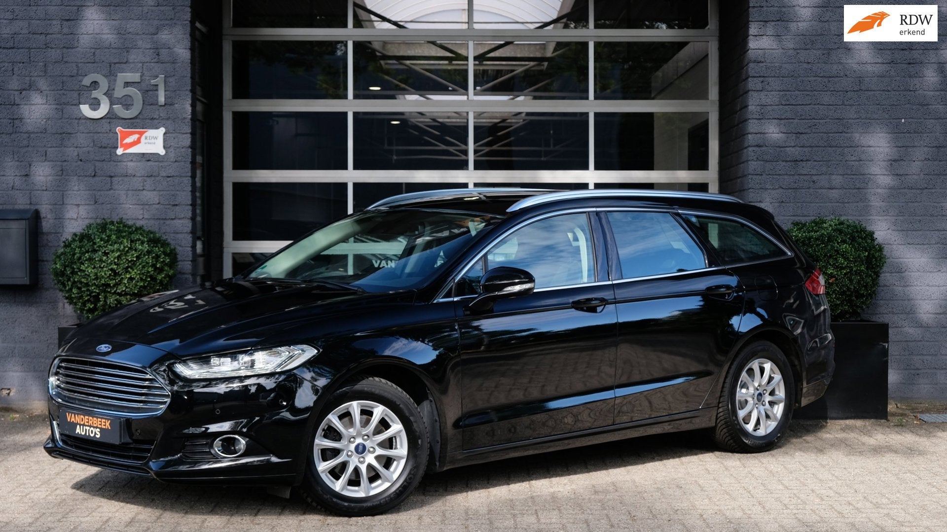 Ford Mondeo Wagon 2.0 Titanium 240PK Carplay | Cruise | Pano, Auto's, 4 cilinders, Mondeo, Leder en Stof, Zwart