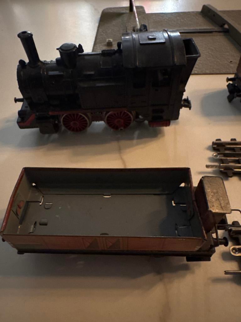Kibri trein set met spoorweg overgang en rails, Hobby en Vrije tijd, Modeltreinen | H0, Overige merken, Gelijkstroom, Ophalen of Verzenden