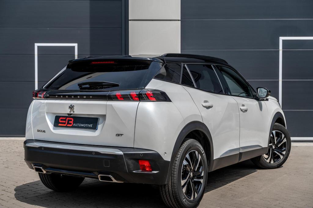 Peugeot 2008 1.2 PureTech GT Pack Carplay|360 Cam|Navi|Vol!, Zwart, 1199 cc, Leder en Stof, Wit