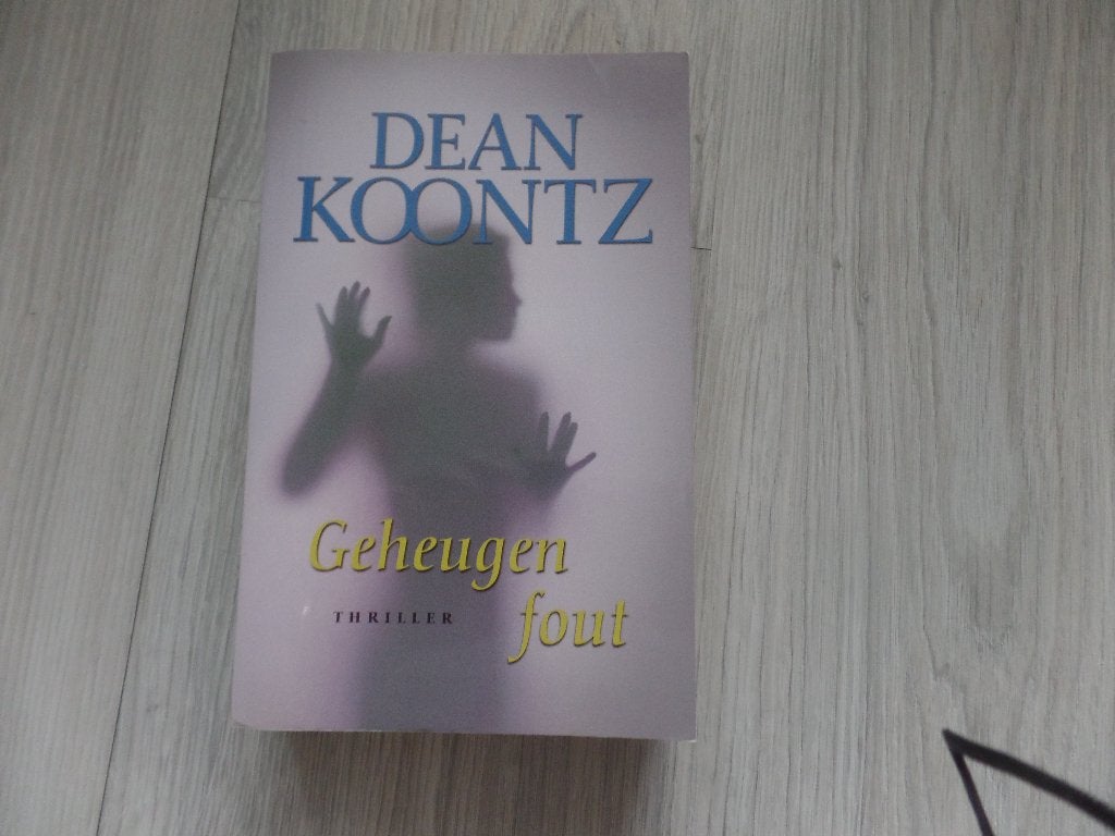 Dean Koontz Geheugenfout, Ophalen of Verzenden, Gelezen, Dean Koontz, Amerika