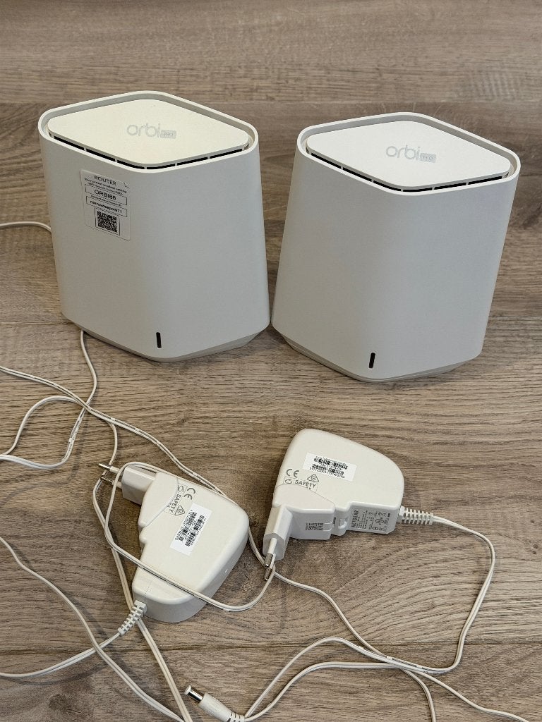 Netgear Orbi PRO mini AX WiFi 6 1800, Ophalen of Verzenden, Zo goed als nieuw, Router, Netgear Orbi