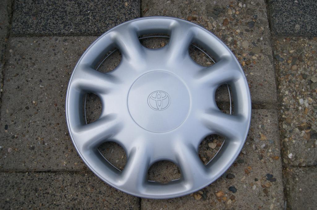 1 losse originele wieldop Toyota Corolla 13 inch (Nieuw M 2), Ophalen of Verzenden, Nieuw