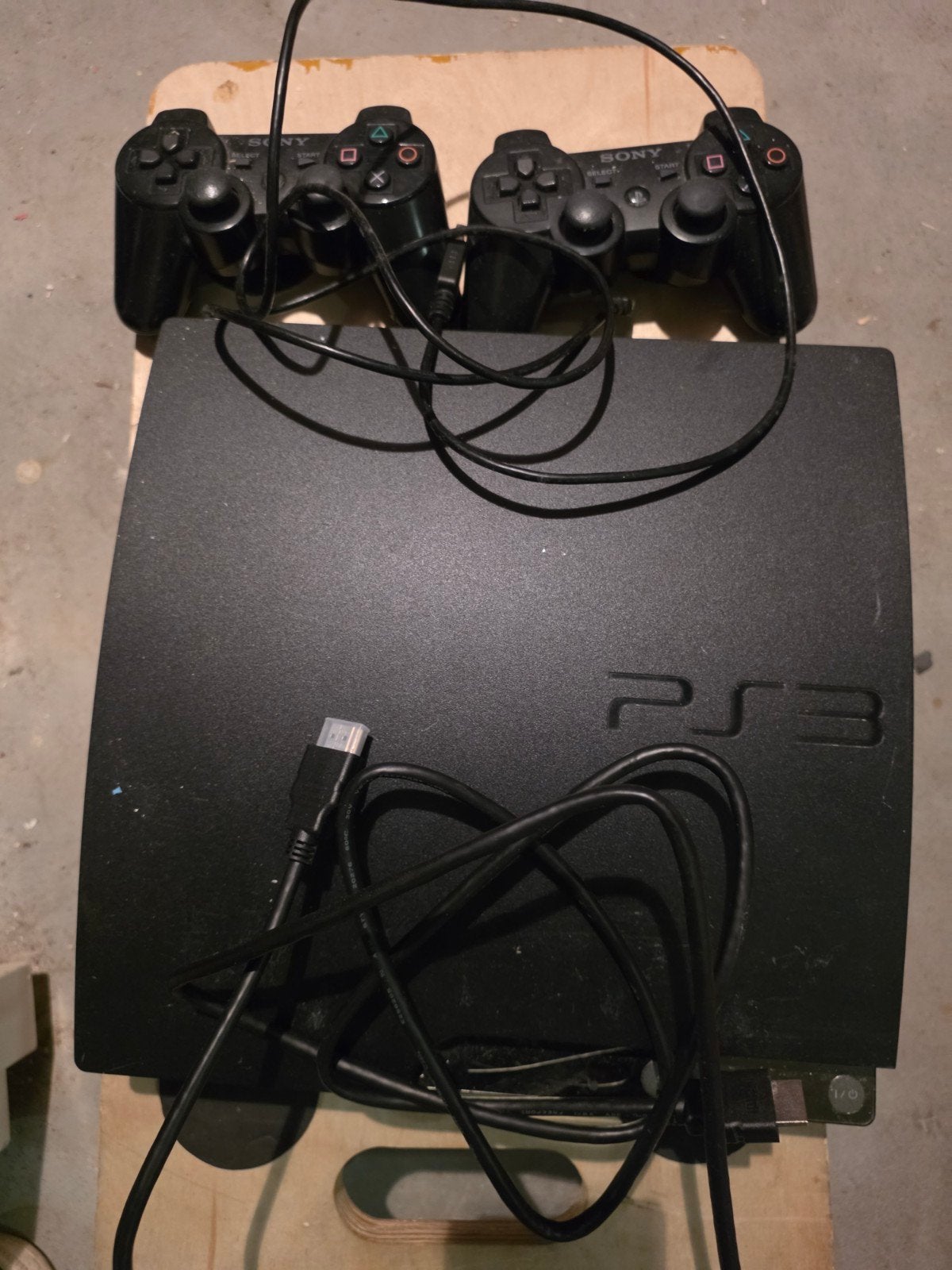 PlayStation 3 met 2 controllers en kabels, Ophalen, Gebruikt, Met 2 controllers, 250 GB