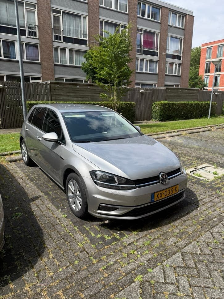 Volkswagen Golf 1.0 TSI 110pk 7-DSG 5D 2019 Grijs, 620 kg, Origineel Nederlands, 3 cilinders, 1157 kg