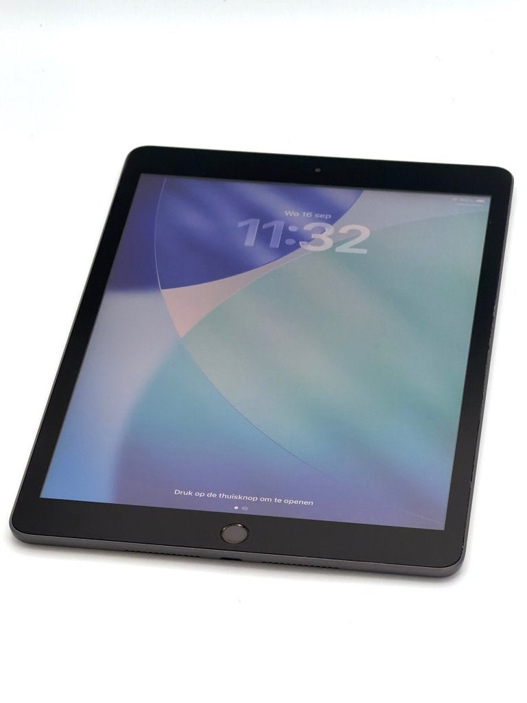 Zeer Nette iPad 8th gen Black, met 100% batterijconditie!, 10 inch, Gebruikt, 32 GB, Apple