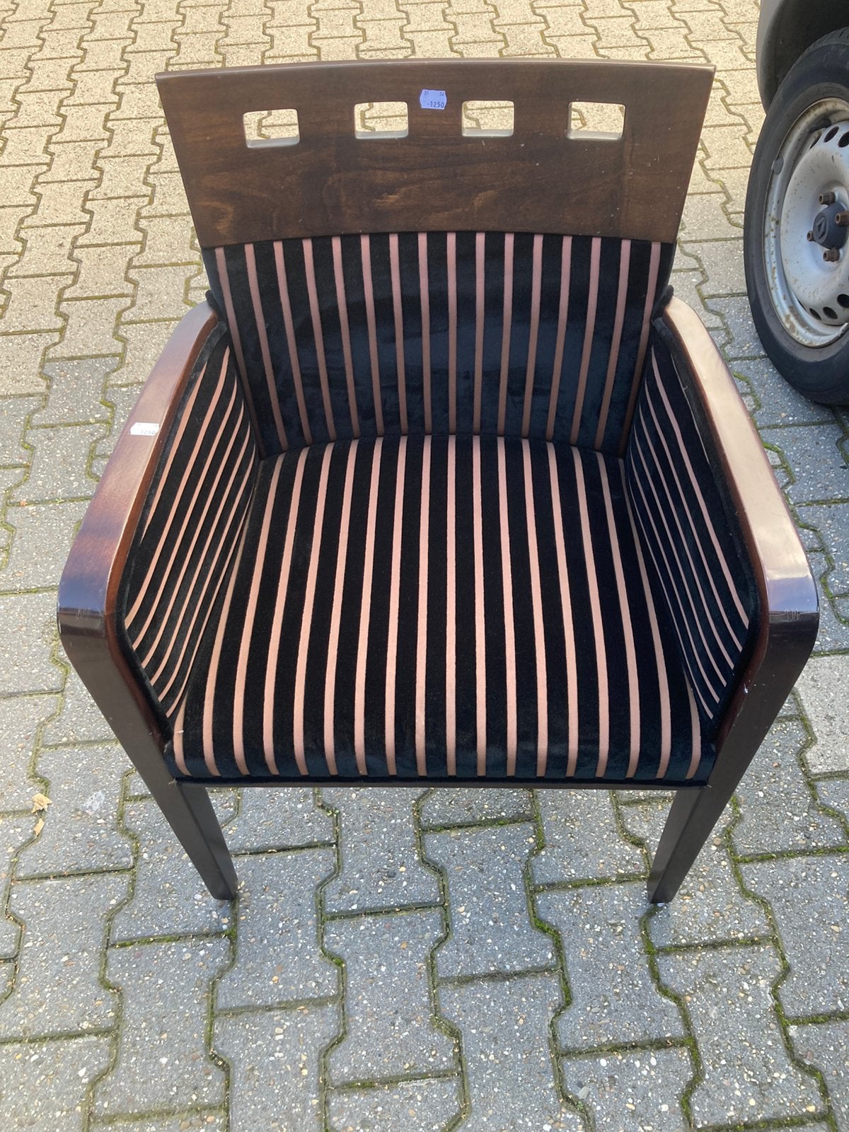Wie kent de maker van deze stoelen, -, -, Ophalen of Verzenden, Zo goed als nieuw