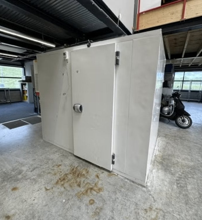 Vriesopslag te huur - pallet plekken beschikbaar, Ophalen, Zo goed als nieuw