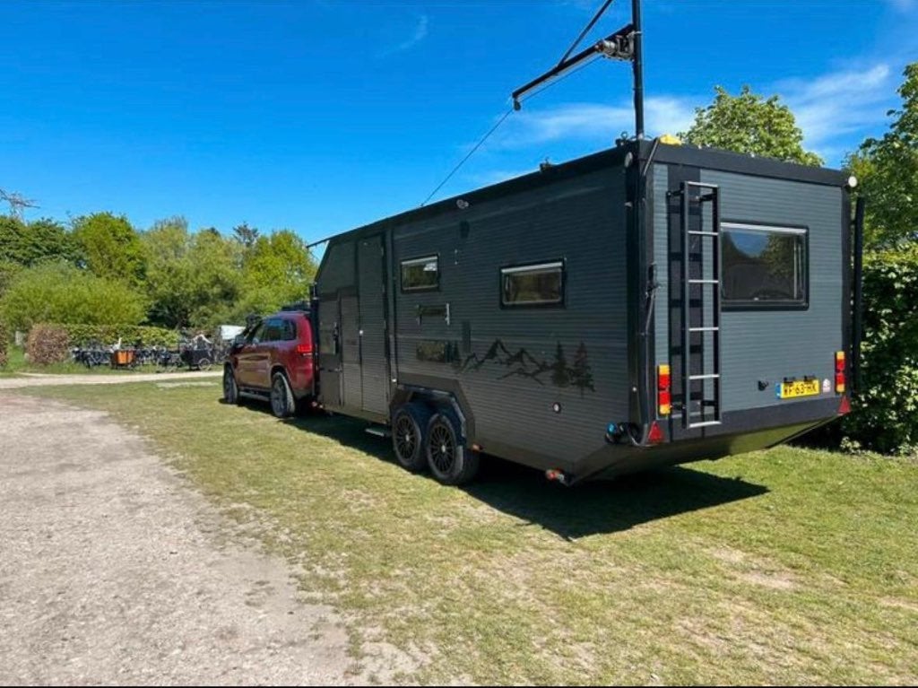 Foto 4 van Unieke RAW Adventure Caravan | Dubbelasser  Off-Grid