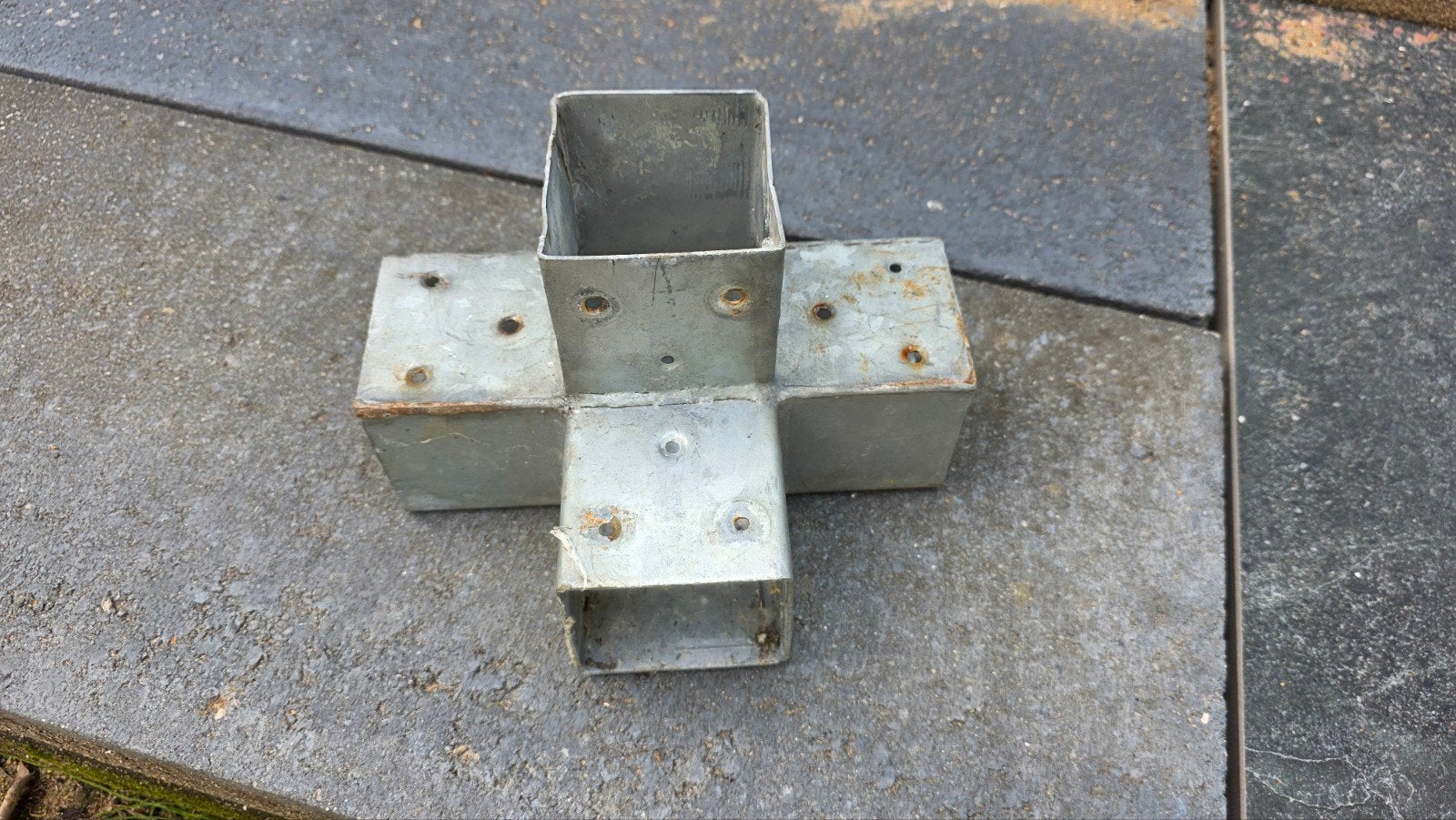 Metalen paalhouders voor hekwerk of constructie, Tuin en Terras, Ophalen, Gebruikt, IJzer, Overige typen