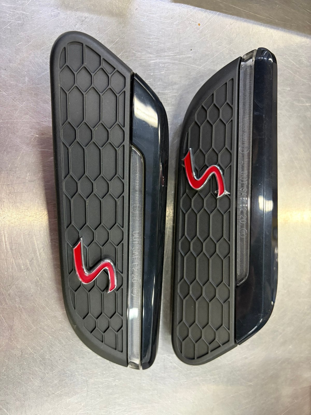 Mini cooper S knipperlichten rechts en links met rood logo, Auto-onderdelen, Ophalen of Verzenden, Gebruikt, Mini