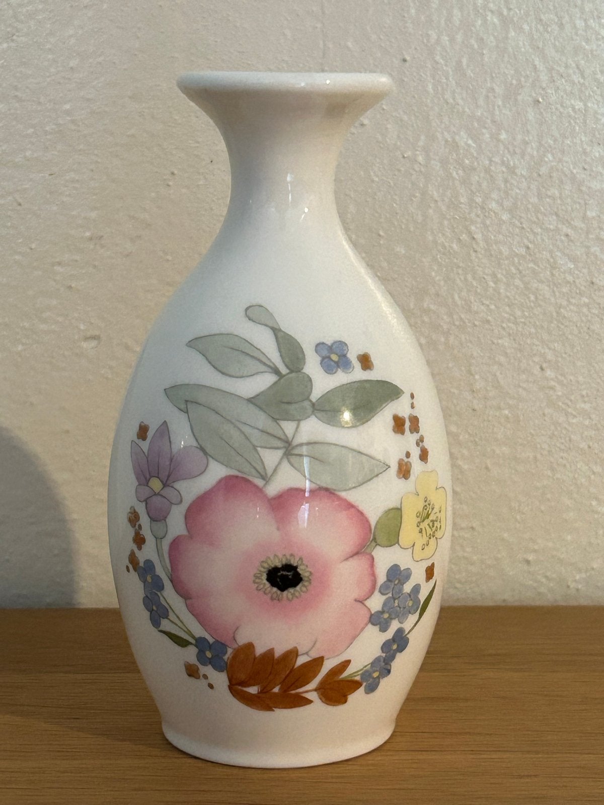 Wedgwood Meadow Sweet Vaasje - Bone China, Made in England, Ophalen of Verzenden