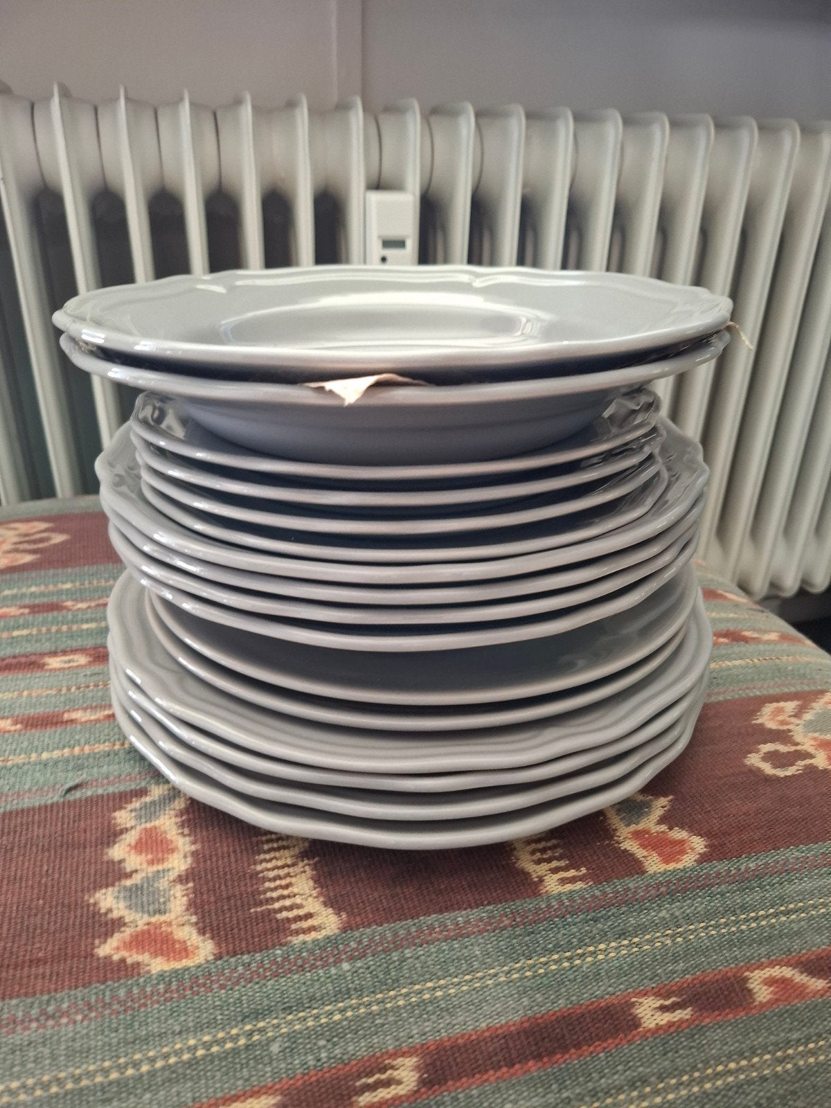 IKEA Arv Servies Grijs - Borden en Kommen Set, Huis en Inrichting, Ophalen, Zo goed als nieuw, Bord(en), Effen