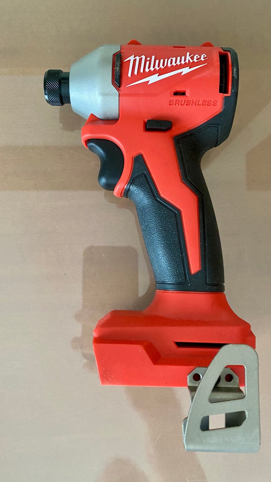Nieuwe Milwaukee M18 brushless1/4 hex slagschroevendraaier, Ophalen of Verzenden, Nieuw, Overige typen, Klopboormechanisme