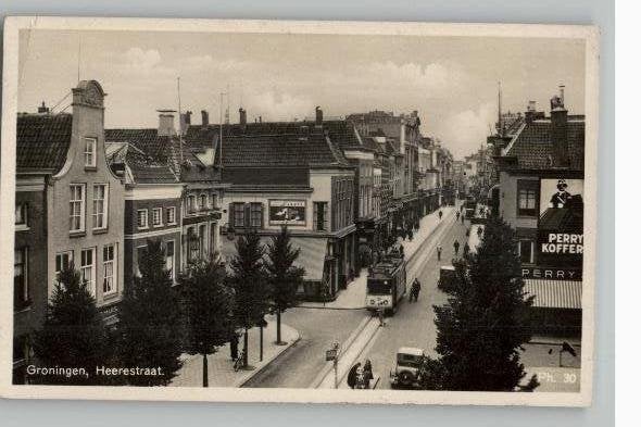 Groningen Heerestraat fotokaart met tram  st 1938, Verzenden, 1920 tot 1940, Gelopen, Groningen