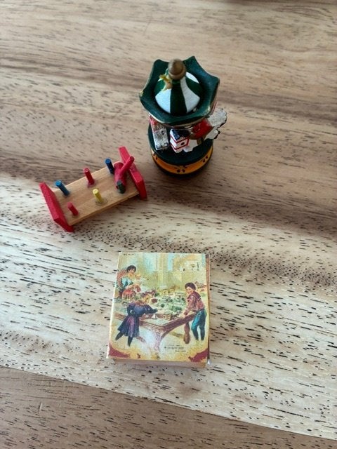 Poppenhuis nostalgisch doosje, Verzamelen, Ophalen of Verzenden, Zo goed als nieuw, Poppenhuis