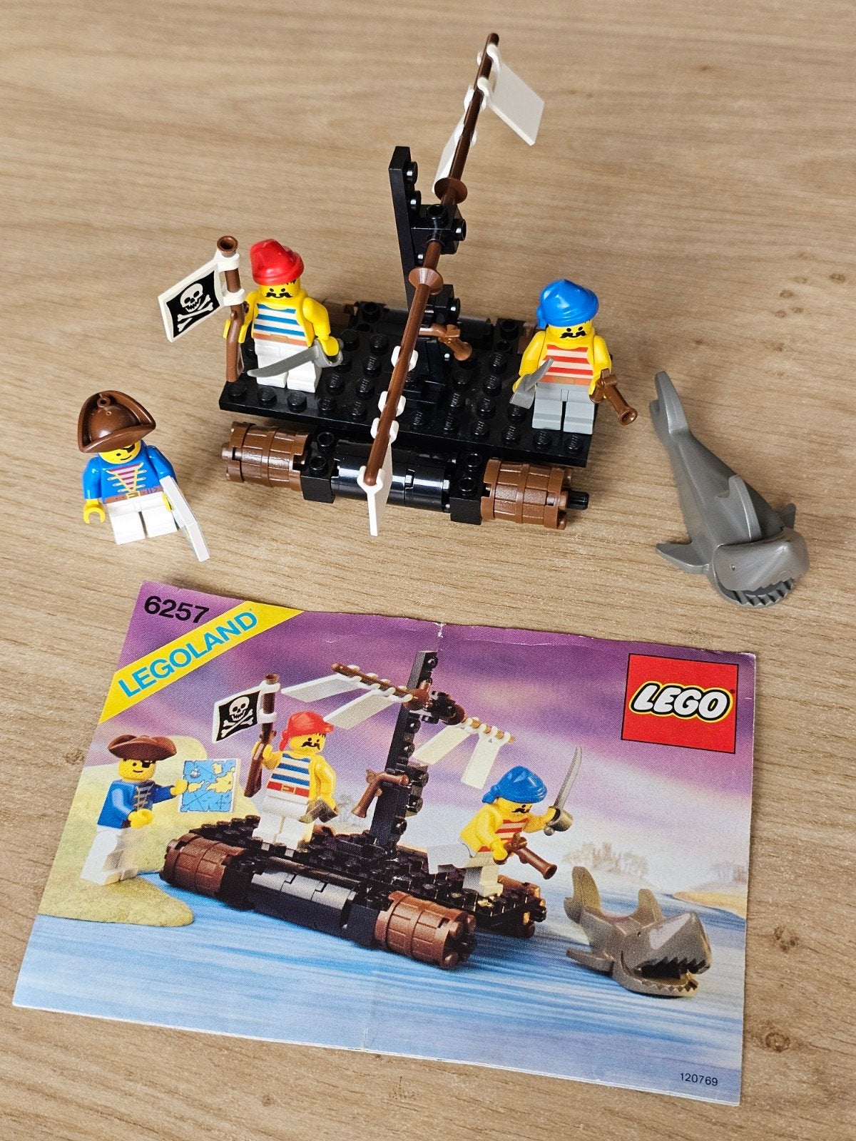 LEGO Pirates 6257 – Castaway’s Raft – compleet met boekje, Ophalen of Verzenden, Gebruikt