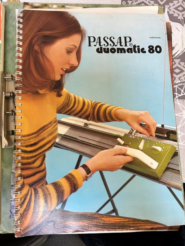 Passap Duomatic 80 Breimachine met Handleidingen, Hobby en Vrije tijd, Breien en Haken, Ophalen, Gebruikt, Breien, Machine