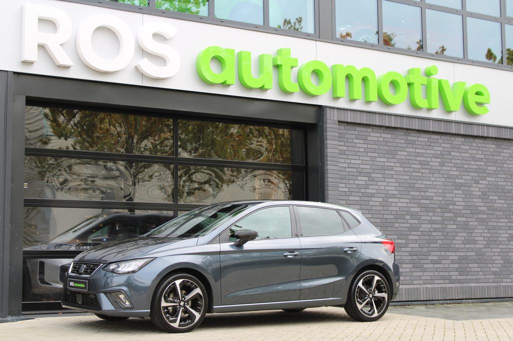 SEAT Ibiza 1.0 EcoTSI FR | STOELVERW | ACC | CAMERA | CARPLA, Voorwielaandrijving, Gebruikt, Zwart, 580 kg