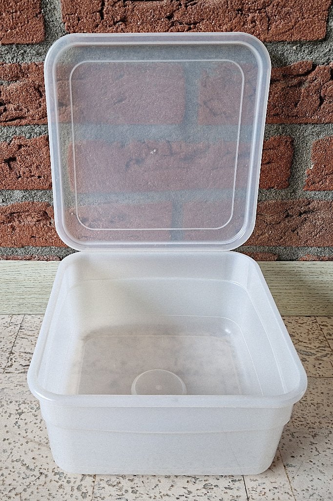 Wyetainer container - vierkant 1,5 liter met deksel, Kunststof, Ophalen of Verzenden, Zo goed als nieuw, Voorraadpot