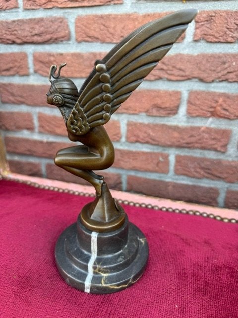gevleugelde dame in art-deco stijl, brons en marmer, Antiek en Kunst, Ophalen of Verzenden, Brons