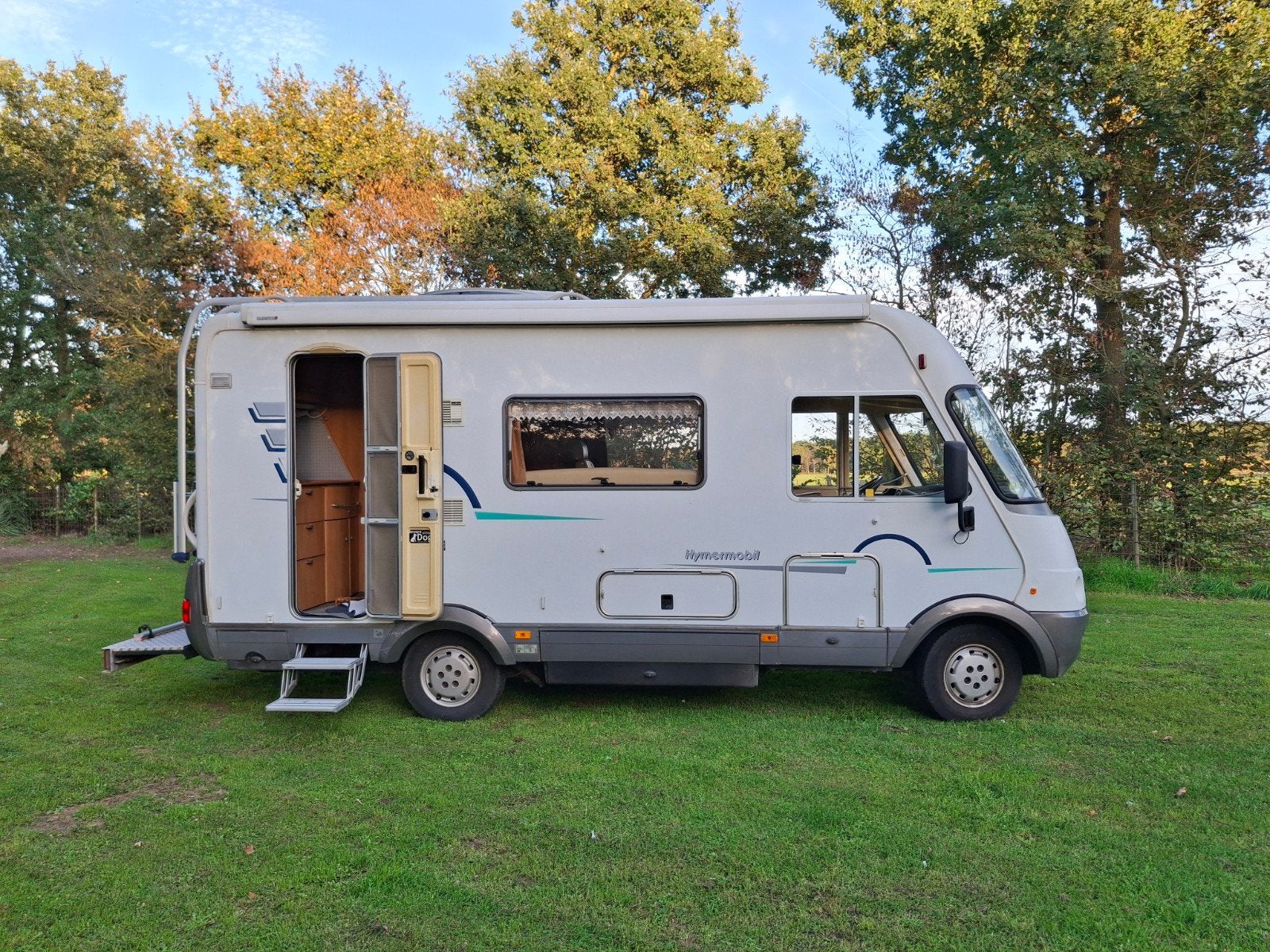 "HYMER B584 BJ 2001 LEUKE BARZIT LIFTBED 171000 KM AIRCO", Caravans en Kamperen, Integraal, Ringverwarming, Fiat, Raamblindering