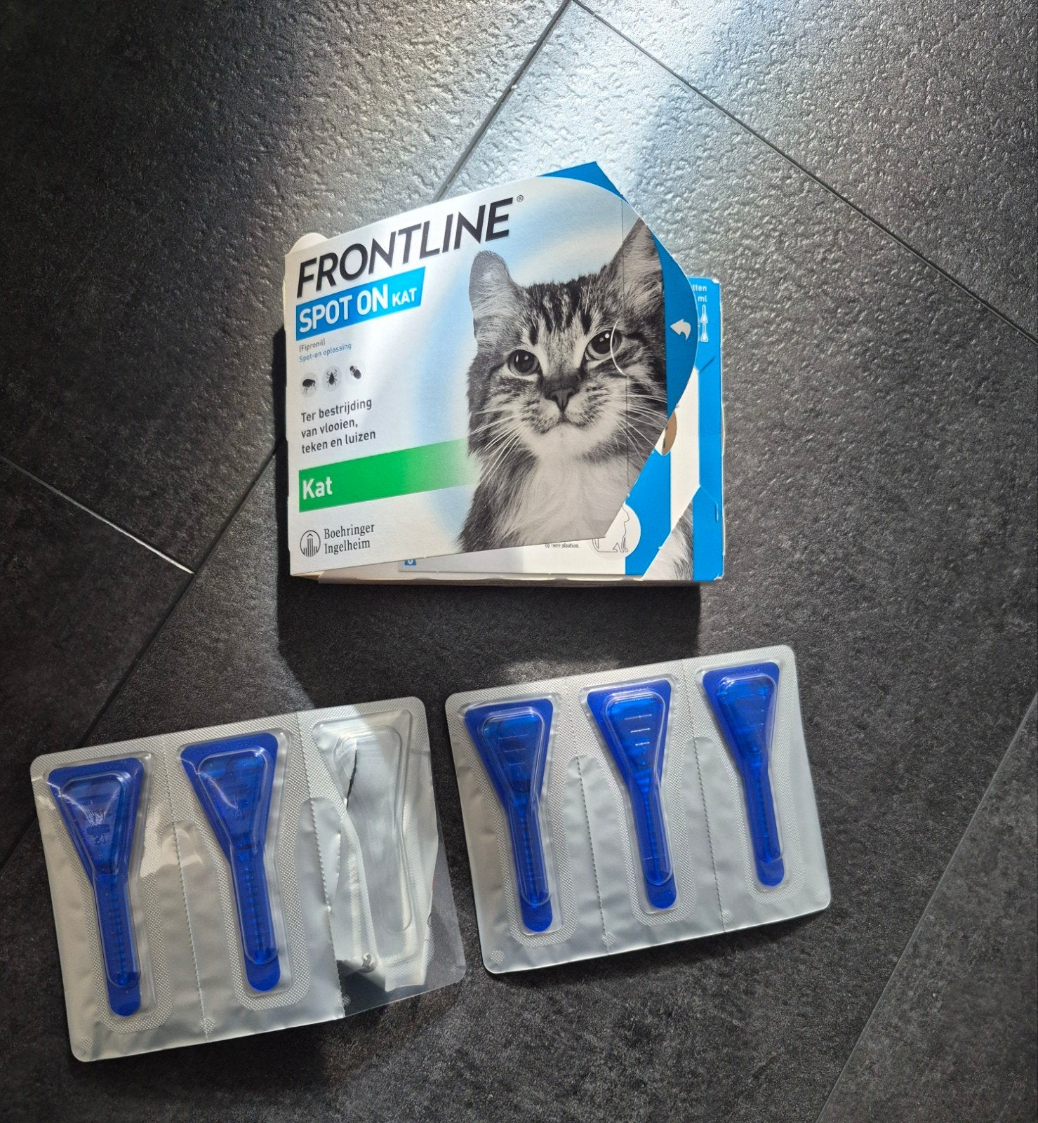 Frontline vlooiendruppels kat, Ophalen of Verzenden, Zo goed als nieuw