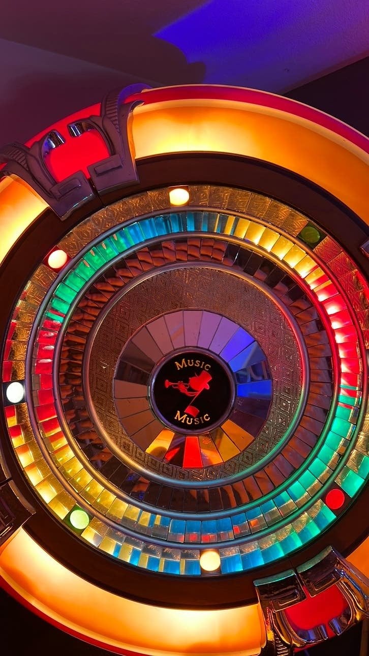 4008 speaker jukebox, Verzamelen, Automaten | Jukeboxen, Ophalen of Verzenden, 1970 tot heden, Overige merken