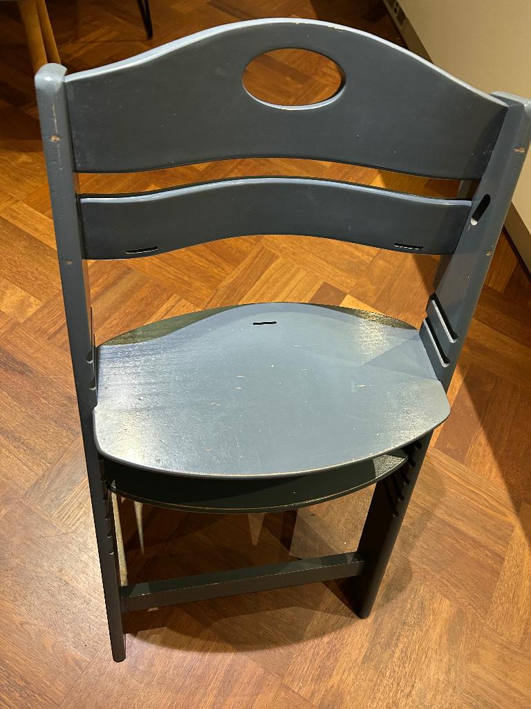 BabyGo meegroei kinderstoel, Kinderen en Baby's, Kinderstoelen, Ophalen, Gebruikt, Meegroeistoel, Gordel(s)