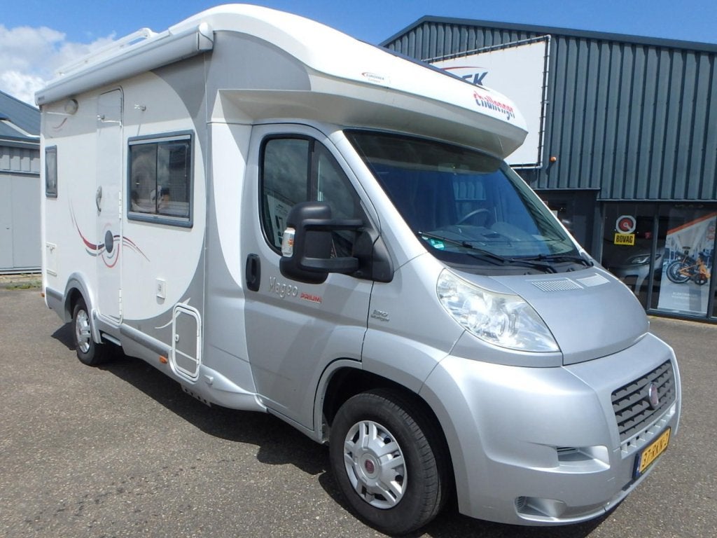 Challenger Mageo 590 Prium, Caravans en Kamperen, Campers, Ringverwarming, Fiat, Bedrijf, Luifel