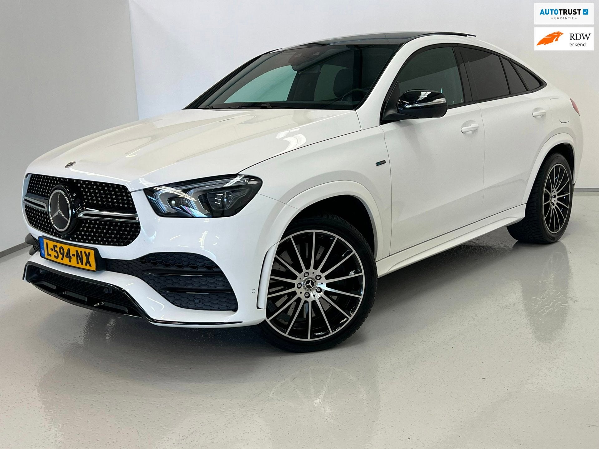 Mercedes-Benz GLE-klasse Coupé 350e / AMG / Pano / BTW / SO, Auto's, Gebruikt, 4 cilinders, 2525 kg, Wit