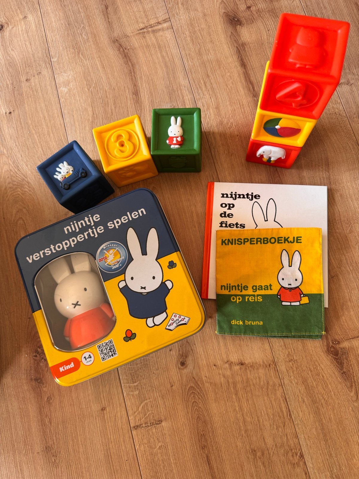 Leuk Nijntje pakket: boekjes, stapelblokken en spel, Ophalen of Verzenden, Nieuw, Overige typen, Met geluid