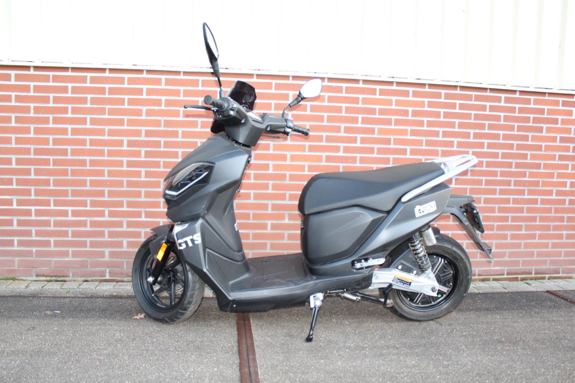 GTS Bromscooter E-Force, Fietsen en Brommers, Gebruikt, GTS