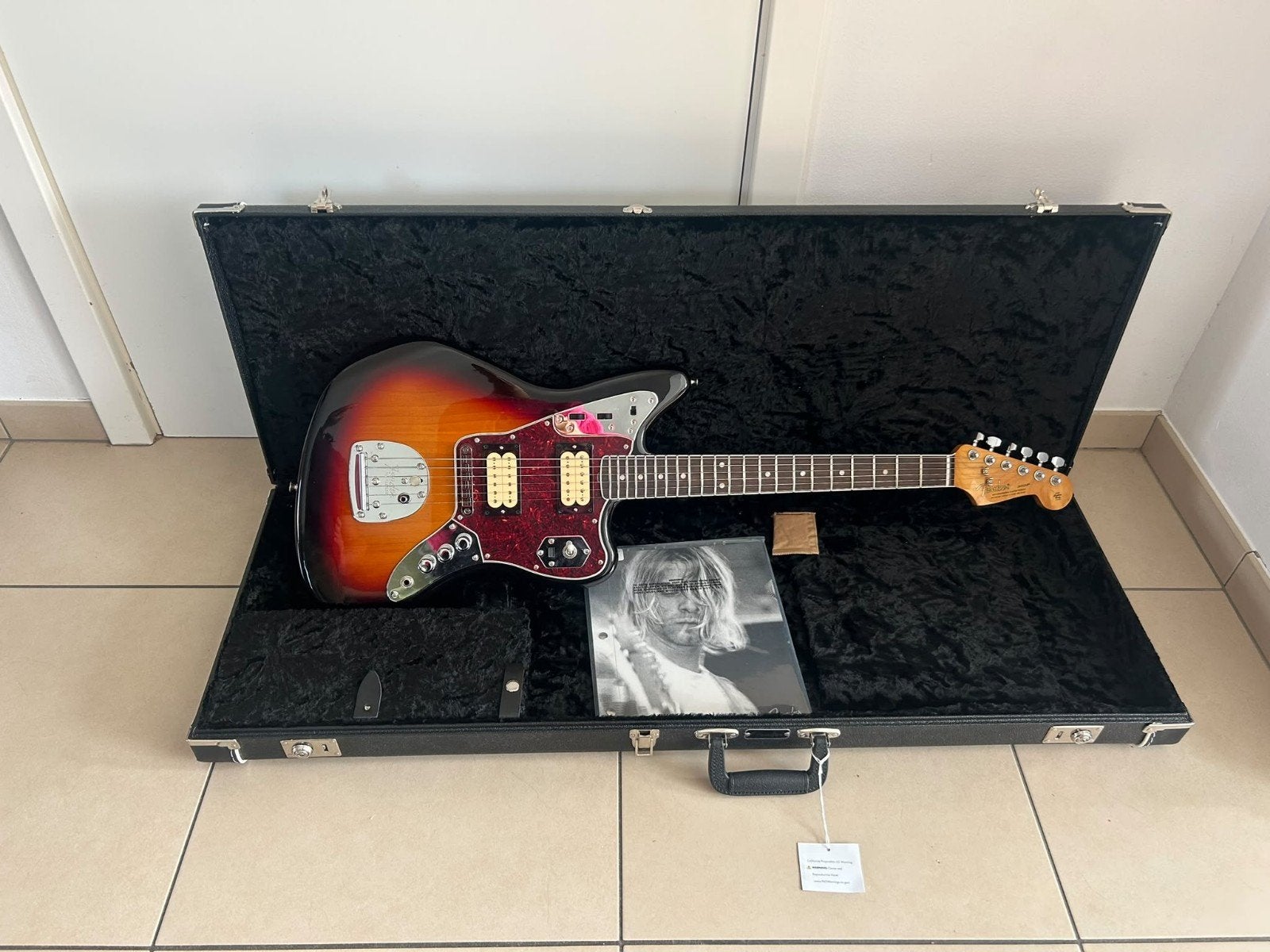 Fender Kurt Cobain Signature Jaguar, Ophalen of Verzenden, Zo goed als nieuw, Solid body, Fender