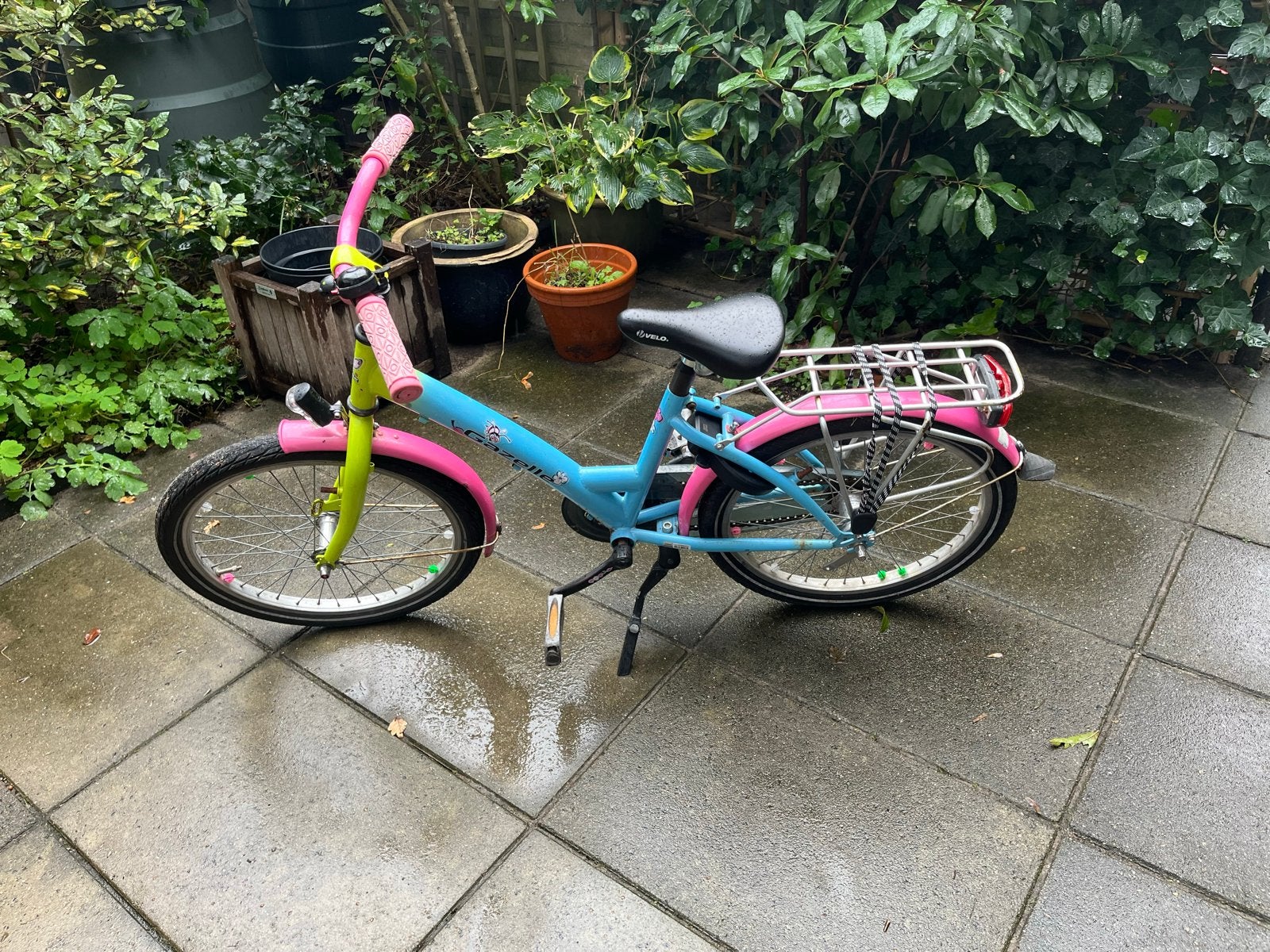 Kinderfiets Gazelle 20 inch - Roze/Blauw/Geel, Ophalen, Gebruikt, Velgrem, 20 inch of meer