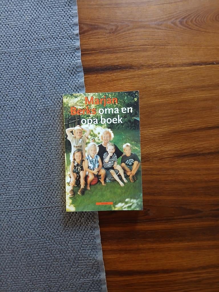 Marjan Berk - Marjan Berks oma en opa boek, Ophalen of Verzenden, Marjan Berk