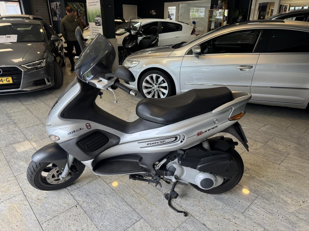 Gilera motorscooter Runner 200 VXR Origineel Nieuwstaat, 198 cc, Kwbautomotive@outlook.com, Bedrijf, Overig
