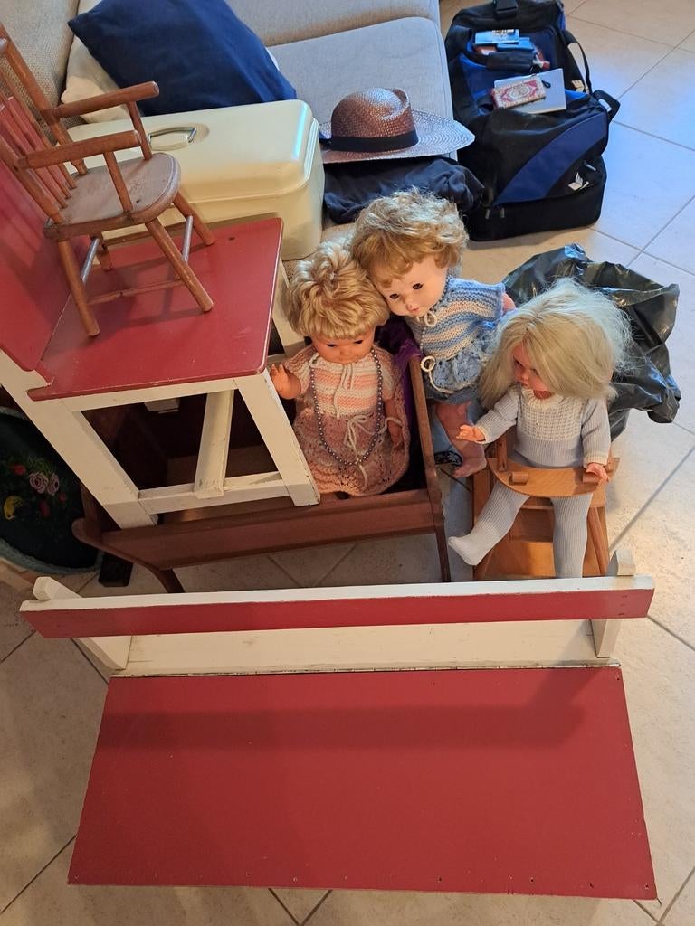 Vintage poppen met meubels en accessoires, Kinderen en Baby's, Speelgoed | Poppen, Ophalen, Gebruikt, Overige typen