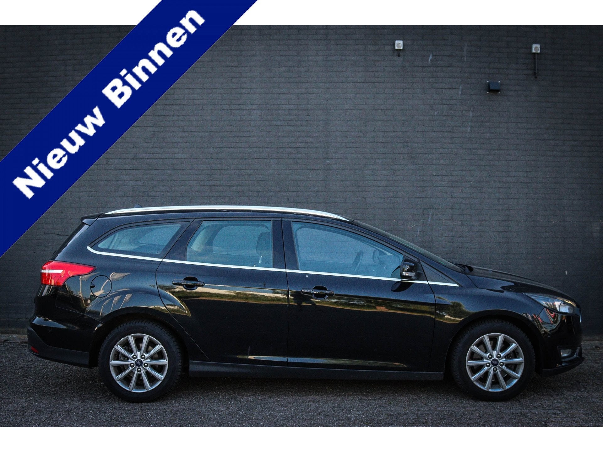 Ford FOCUS Wagon 1.5 Titanium Net binnen-Nu al te bezichtige, Auto's, Ford, Stof, 4 cilinders, 150 pk, Zwart