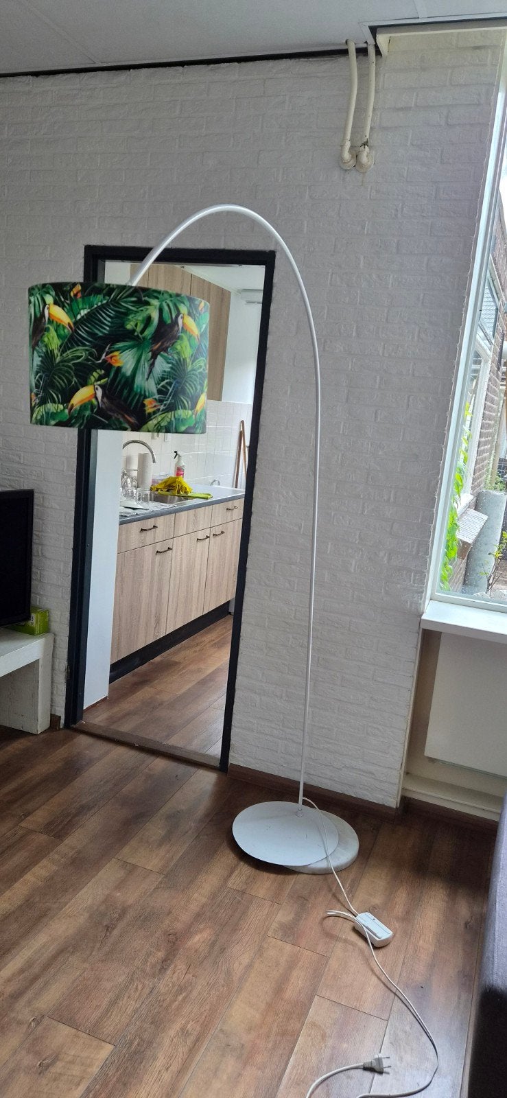 Witte booglamp met stenen voet, Ophalen, Gebruikt, E27 (groot), Metaal